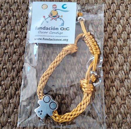 pulsera solidaria contra el cáncer infantil